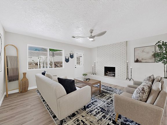 4th image of 12701 Cloudview Ave NE