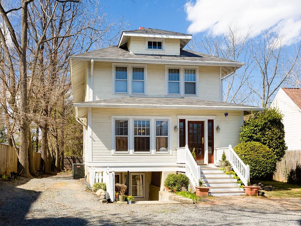Front Facade/Winter View
