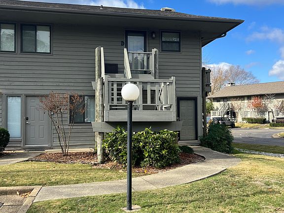 3rd image of 400 Farr Shores Dr APT 7D