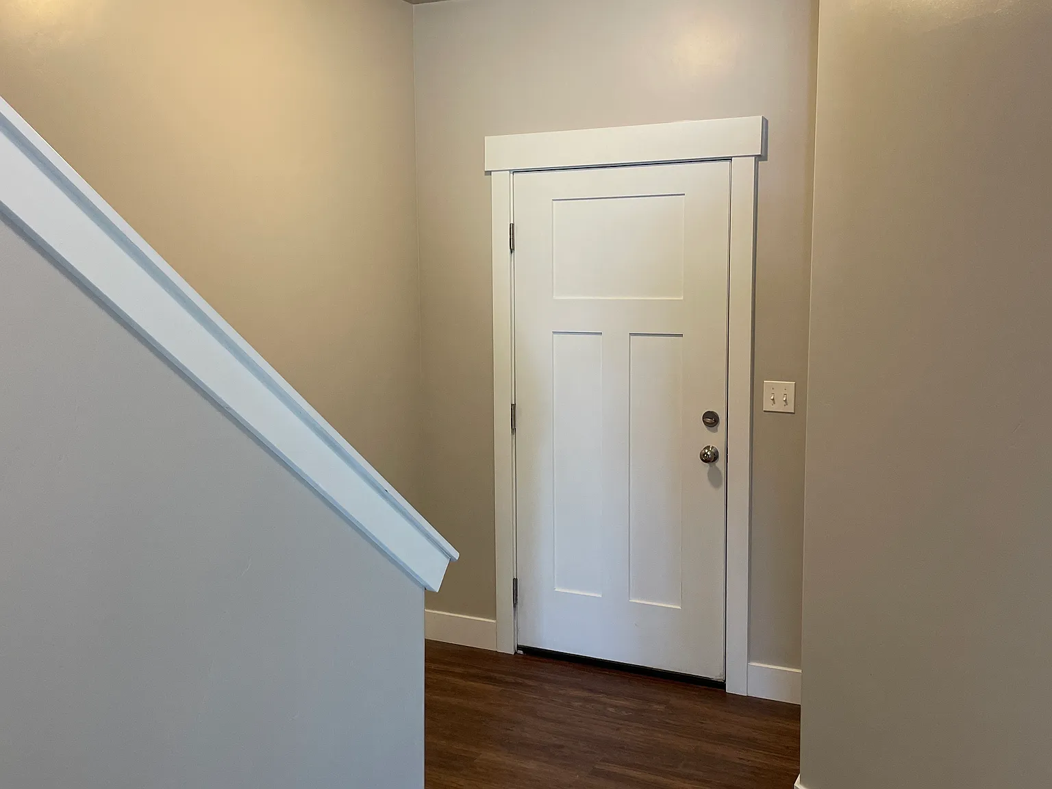 847 Glen Eagles Ct — Photo 3