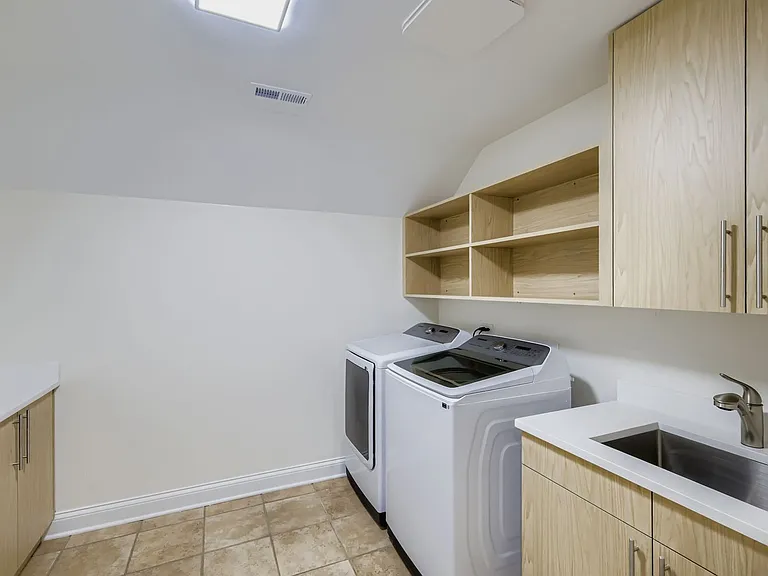 1161 Gavin Ct — Photo 41