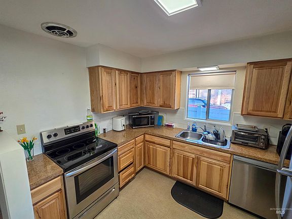 5th image of 408 16th Ave