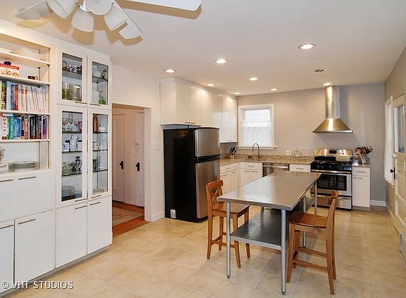 4th image of 1045 N Lombard Ave