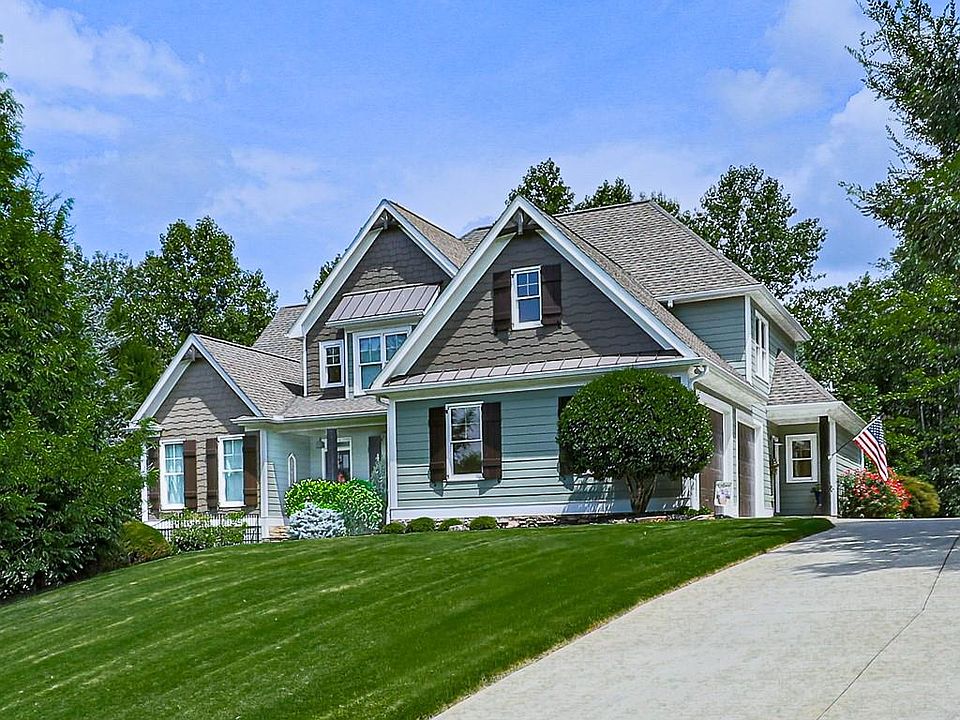 1st image of 415 Telfair Way