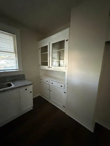 3 bed, 1.5 bath, 1344 sqft, $1,295 — Photo 2