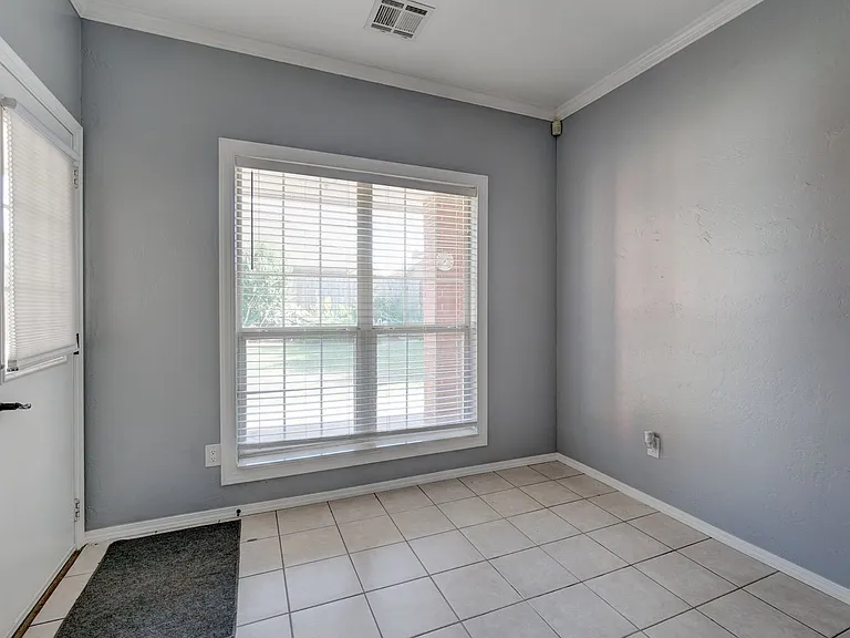 1209 SW 113th St — Photo 12