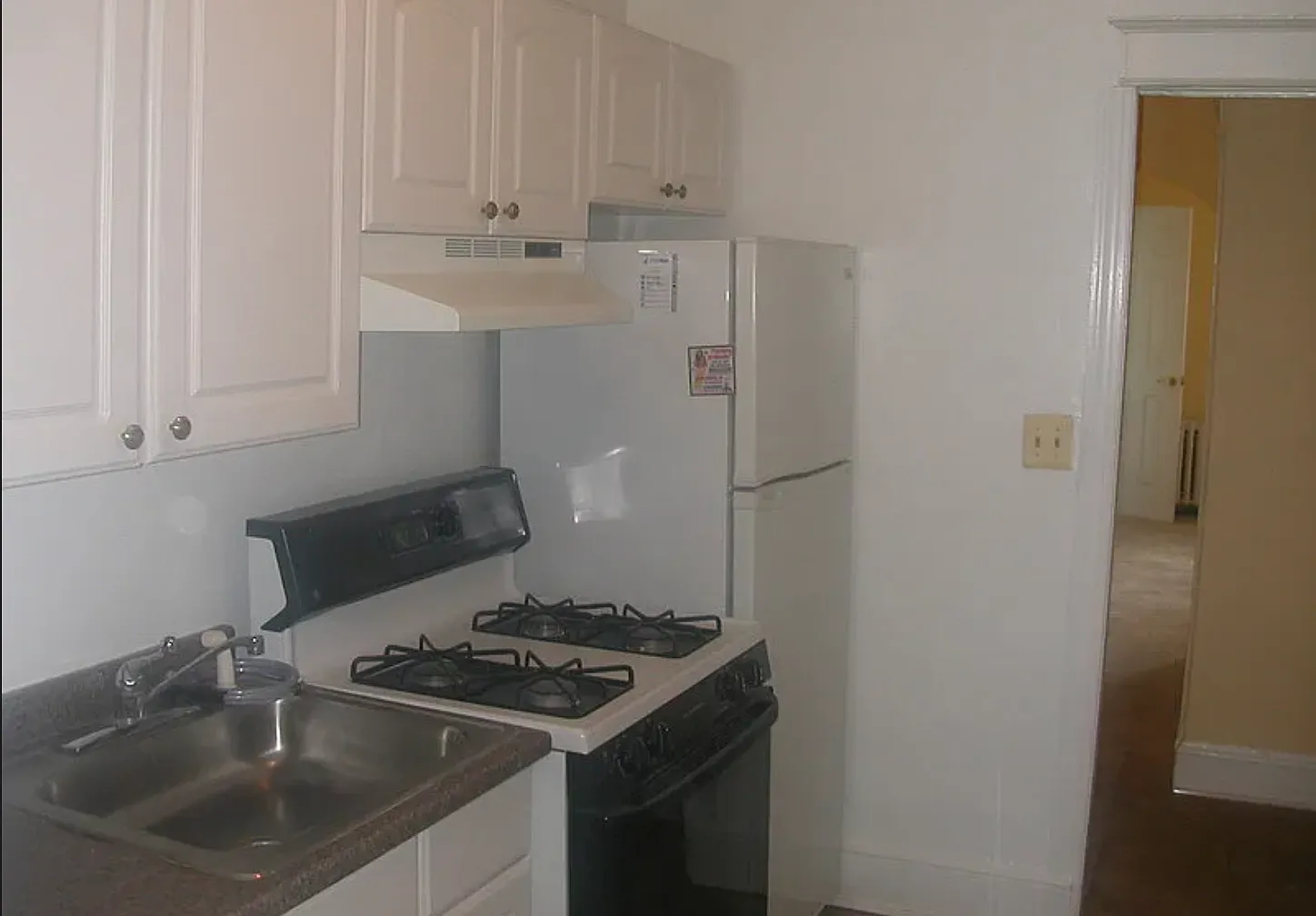 1 bed, 700 sqft, $1,500 — Photo 2