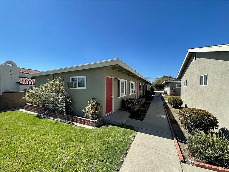 1015 N Azusa Ave #3 — Photo 12