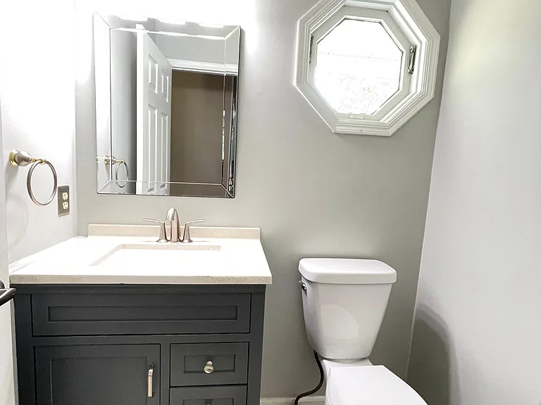 16 Jenny Ln — Photo 7