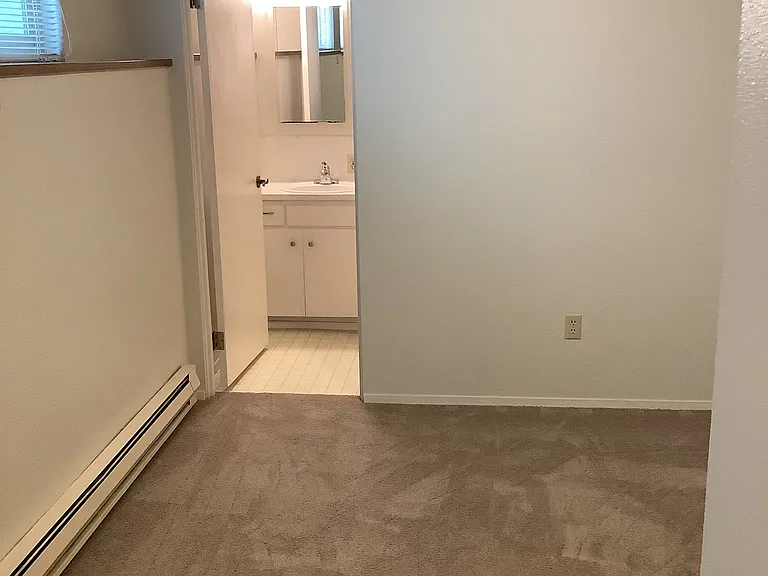 2360 Yale Ave E #2 — Photo 4