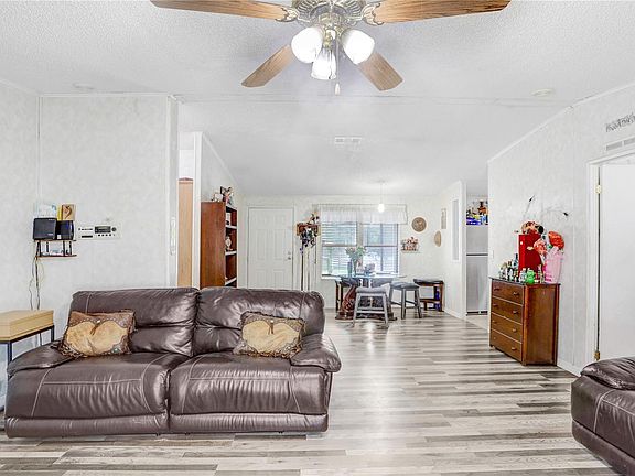 4th image of 2110 Creekwood Run