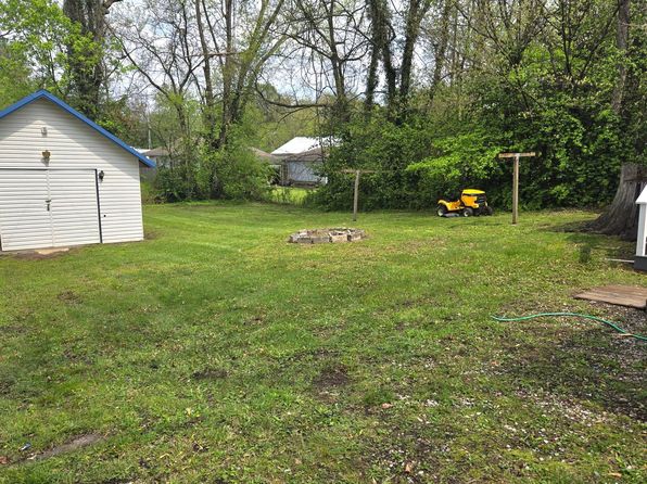 311 School Street | 311 School St, Harriman, TN