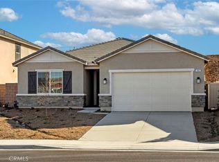 940 Dryden Dr, Lake Elsinore, CA 92530