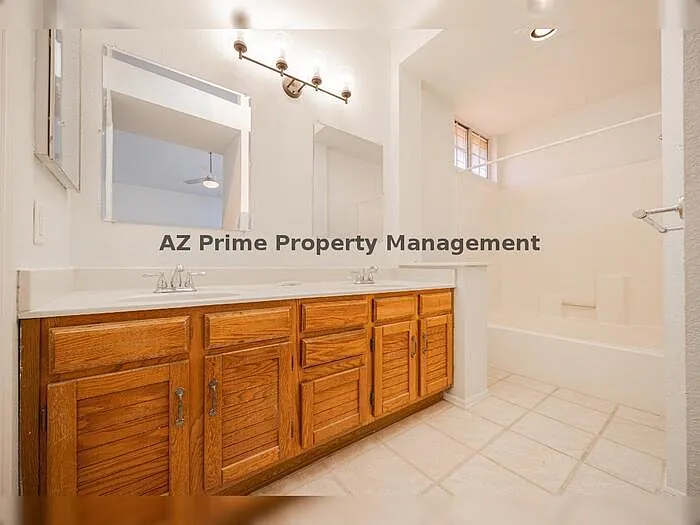 489 W Carmen St — Photo 17