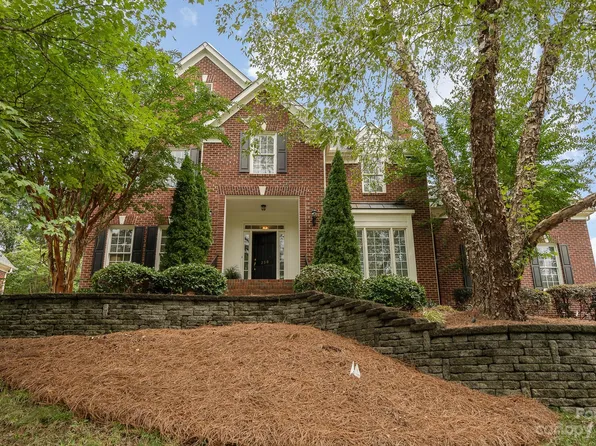 230 Sardis Pointe Rd, Matthews, NC 28105