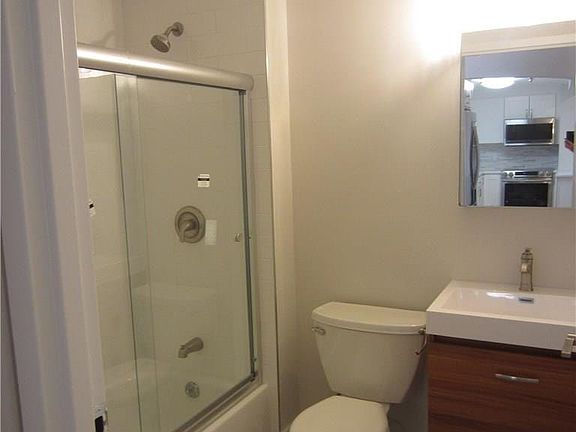 5th image of 123 Mamaroneck Ave APT 111