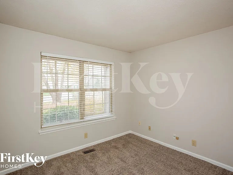 7407 Bancaster Dr — Photo 11