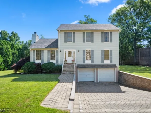 32 Montville Ave, Montville, NJ 07045