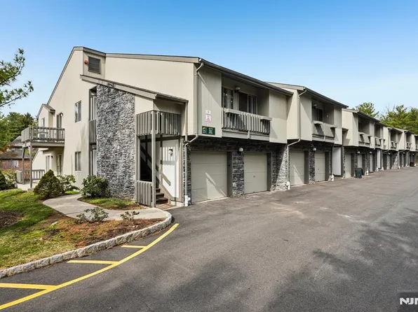 44 Hart Dr, West Orange, NJ 07052