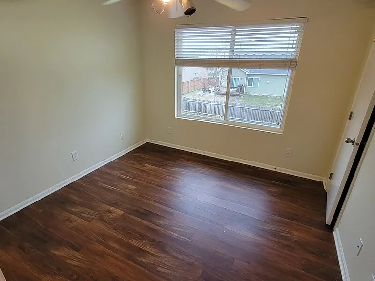 4808 NE Michael Dr — Photo 7