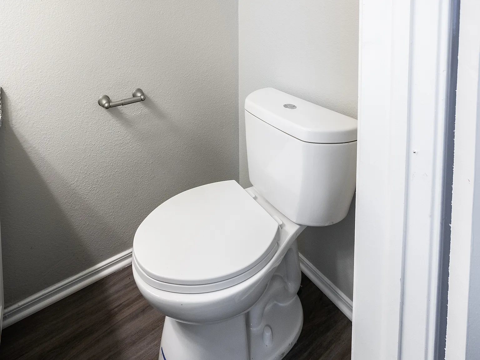2 bed, 1.5 bath, 1000 sqft, $1,096 — Photo 4