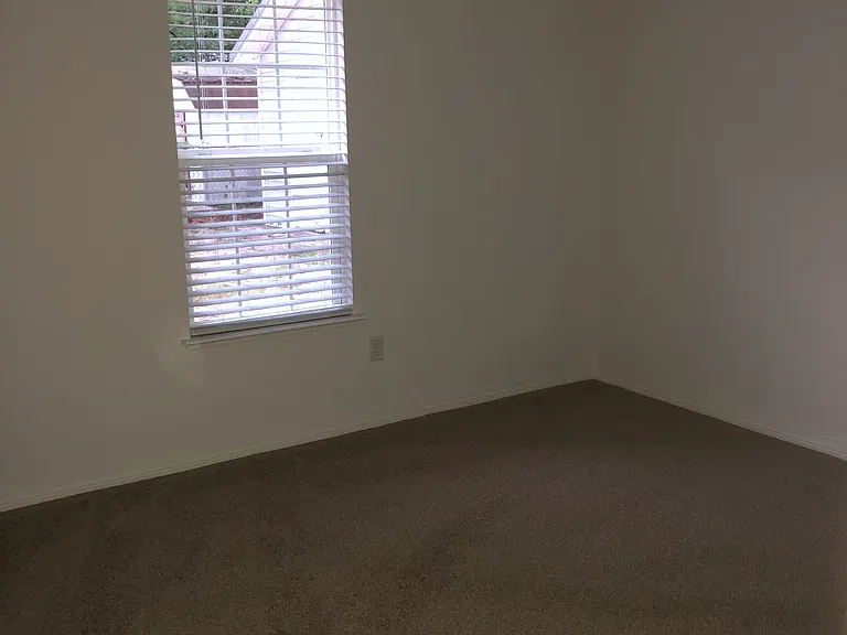 211 Deer St — Photo 10