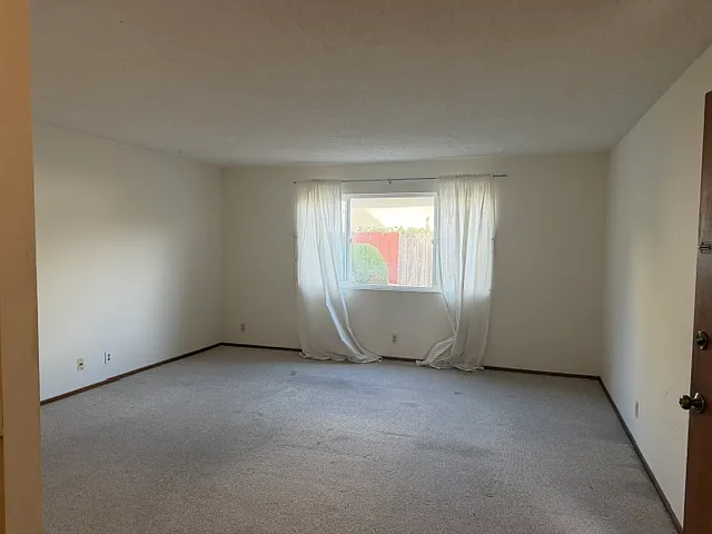 2 bed, 10 sqft, $2,200 — Photo 4