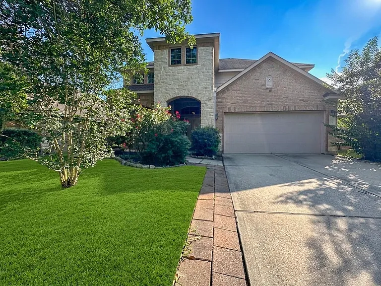 20319 Little Wing Dr — Photo 2