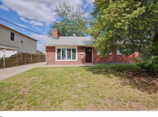 20 Midway Ln, Bellmawr, NJ 08031