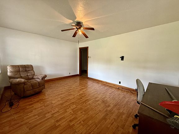5th image of 419 Carlock Ave