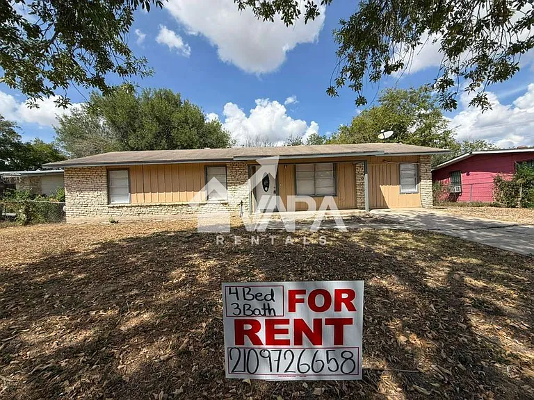 7831 Gallop Dr — Photo 1