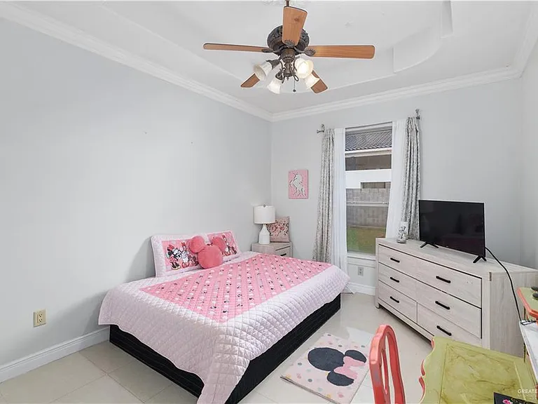 2401 W Rhin Dr — Photo 16