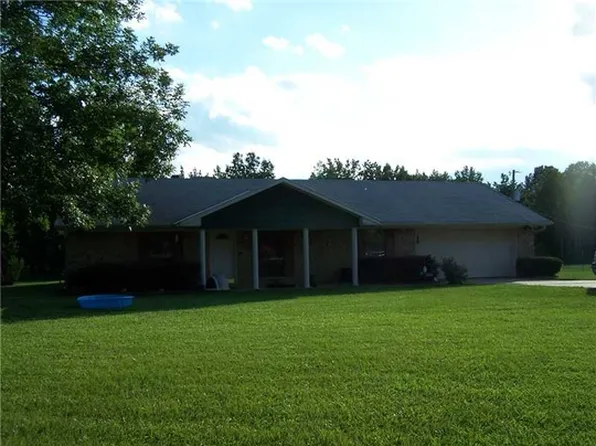 318 Coker Rd, Benton, LA 71006