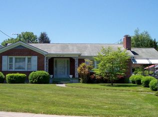 123 Houston St, Lexington, VA 24450
