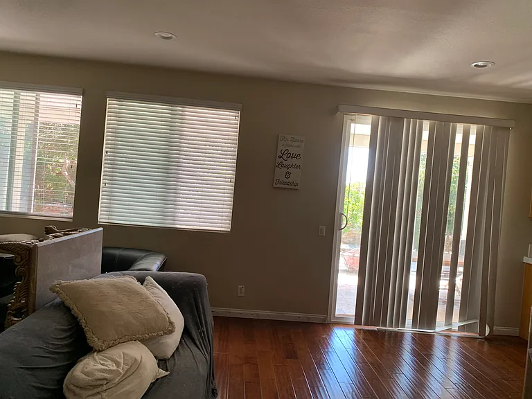 405 S Mountain View St — Photo 6