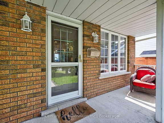 4th image of 702 Spillsbury Dr