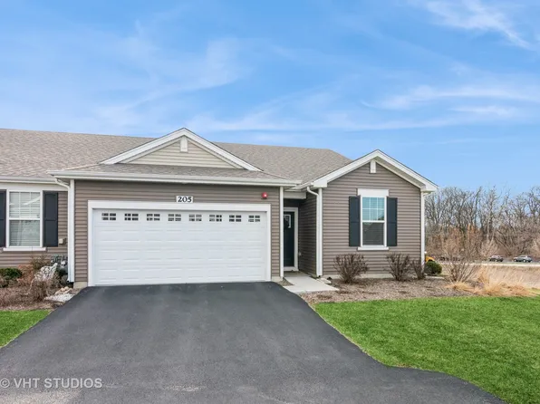 205 Sussex Ct, North Aurora, IL 60542
