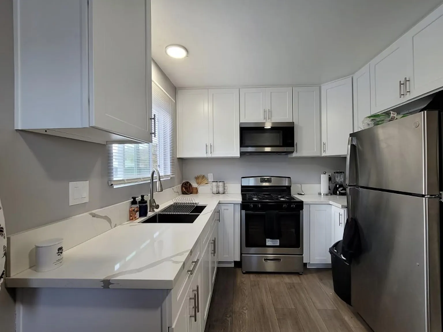Stadium View Apartments — Photo 1