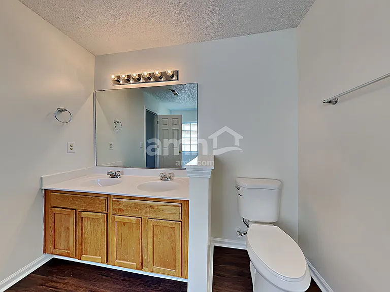 5069 Thornton Dr — Photo 11