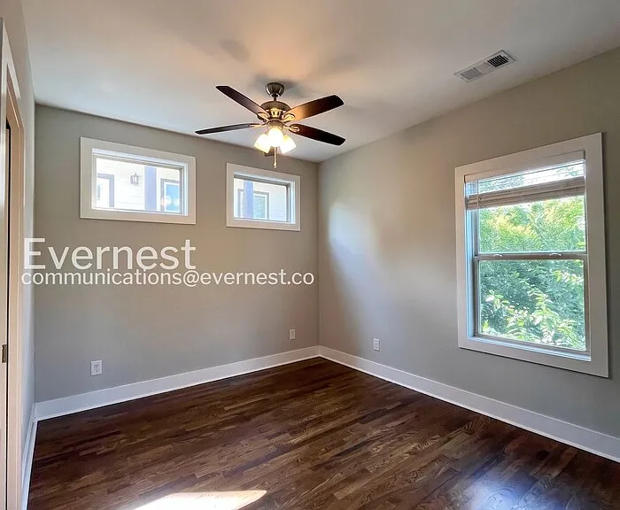 2115 Burns St — Photo 21
