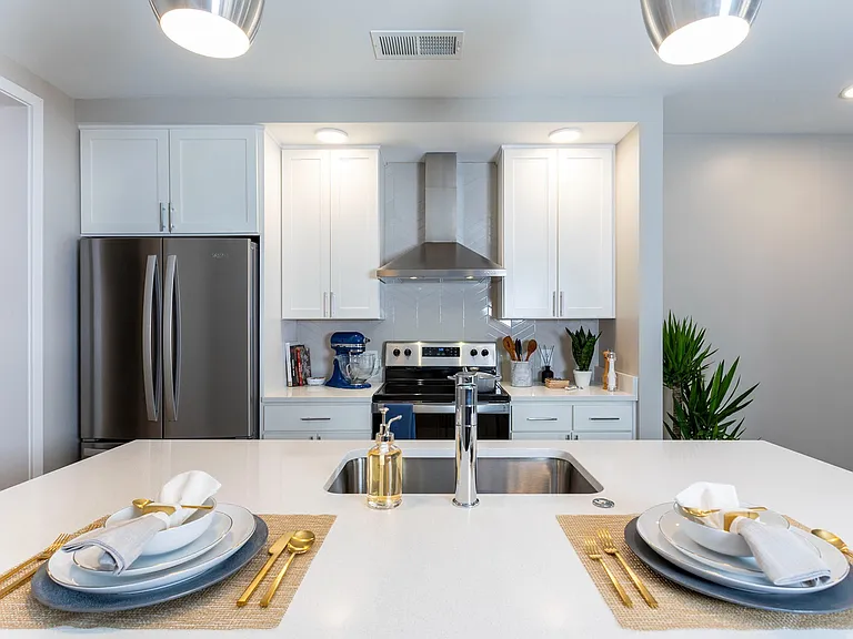 The Sutton | Kitchen