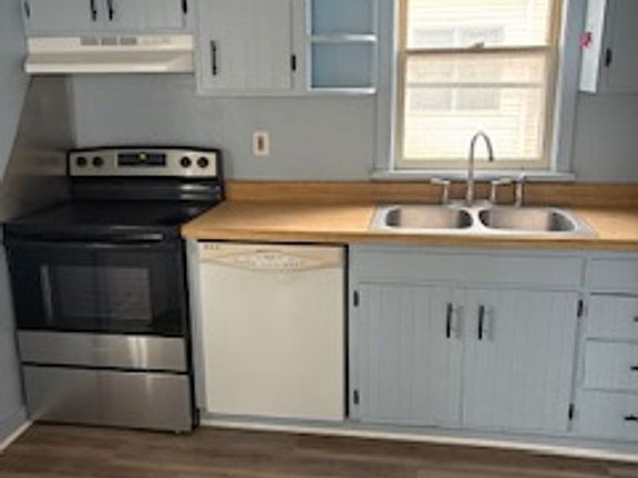 4th image of 1019 W 5th St
