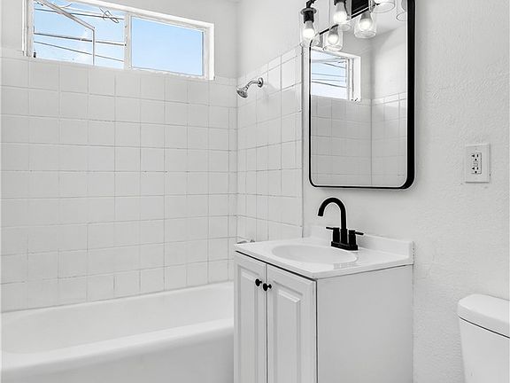 5th image of 813 E Fredricks St