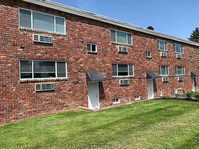 Beech Grove Apartments — Photo 8