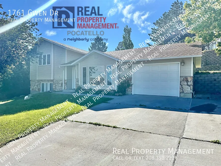 Beautiful 3 Bedroom 2 Bathroom Home - 1 Car Garage - Dog friendly — Photo 2