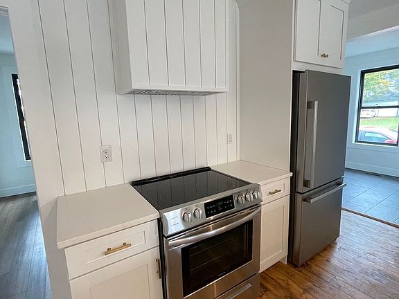 2nd image of 69 Beacon St #A