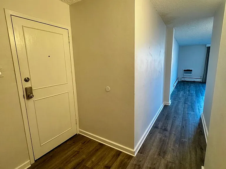 900 Saturn Dr #405 — Photo 4