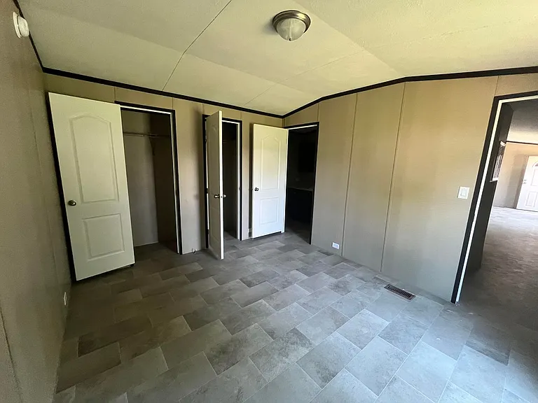 4144 Thomas St — Photo 22