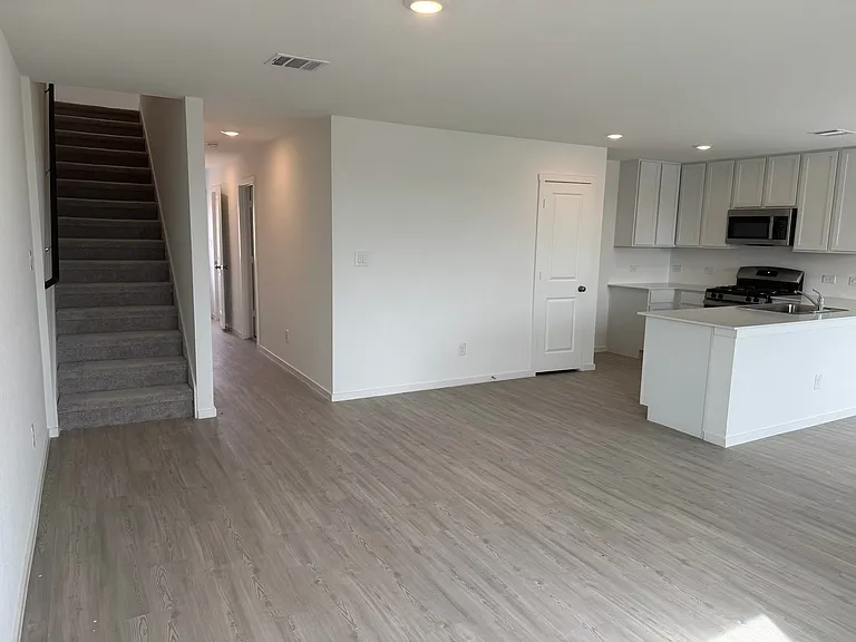 12943 Kathleen St — Photo 17