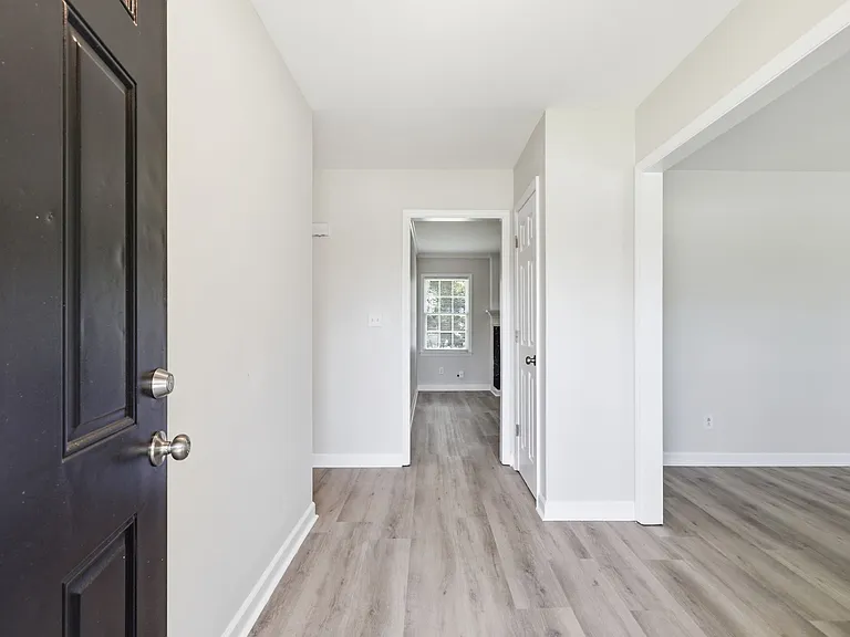 4609 Randolph Rd — Photo 6